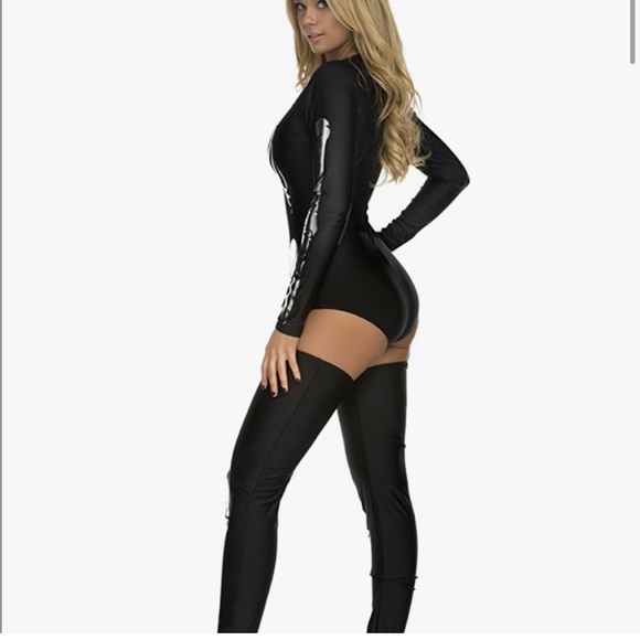 Bad to the Bone gold costume - Picture 3 of 16